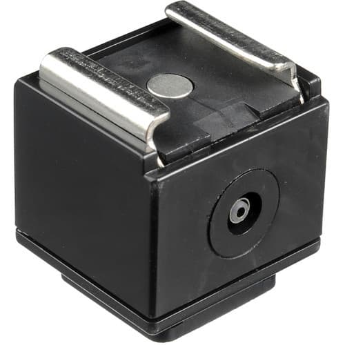 Std.hotshoe adapter with famale PC